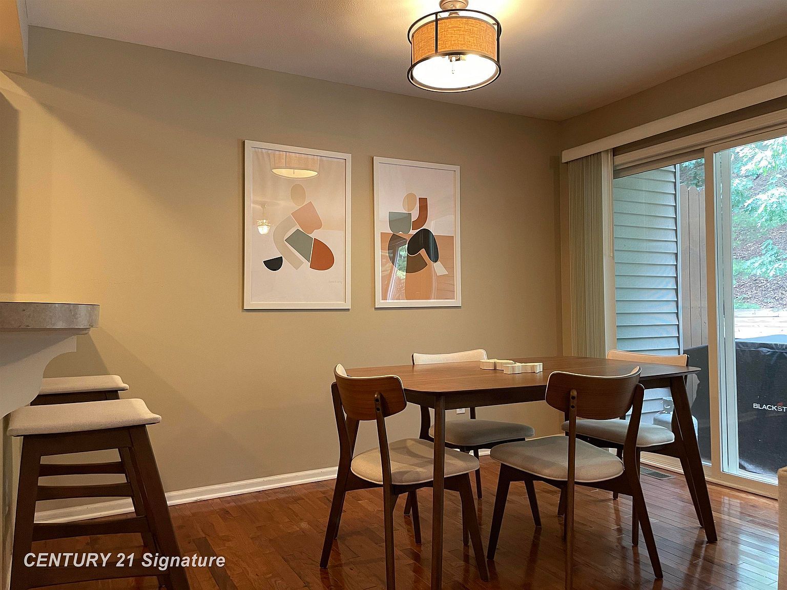 3946 Sherwood Forest Dr Traverse City, MI 49686 - Thumbnail 5