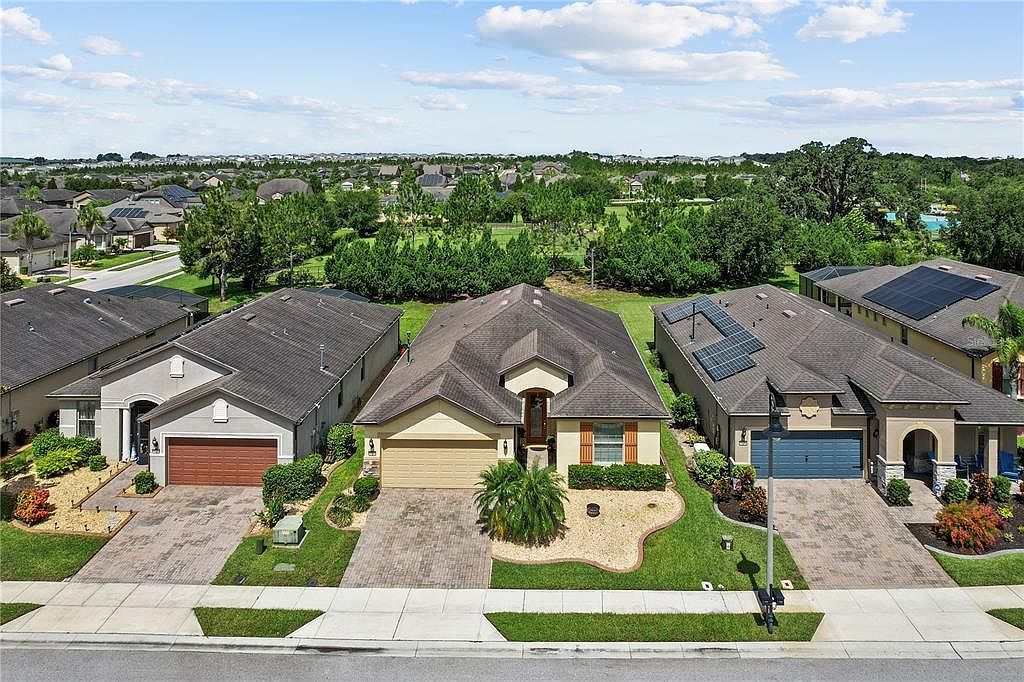 329 Alicante Ct Davenport, FL 33837 - Thumbnail 5