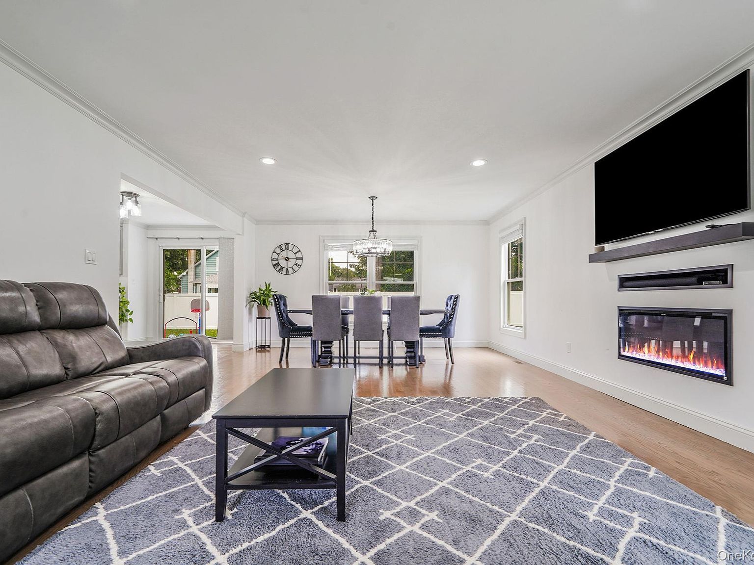 120 4th St Saint James, NY 11780 - Thumbnail 5