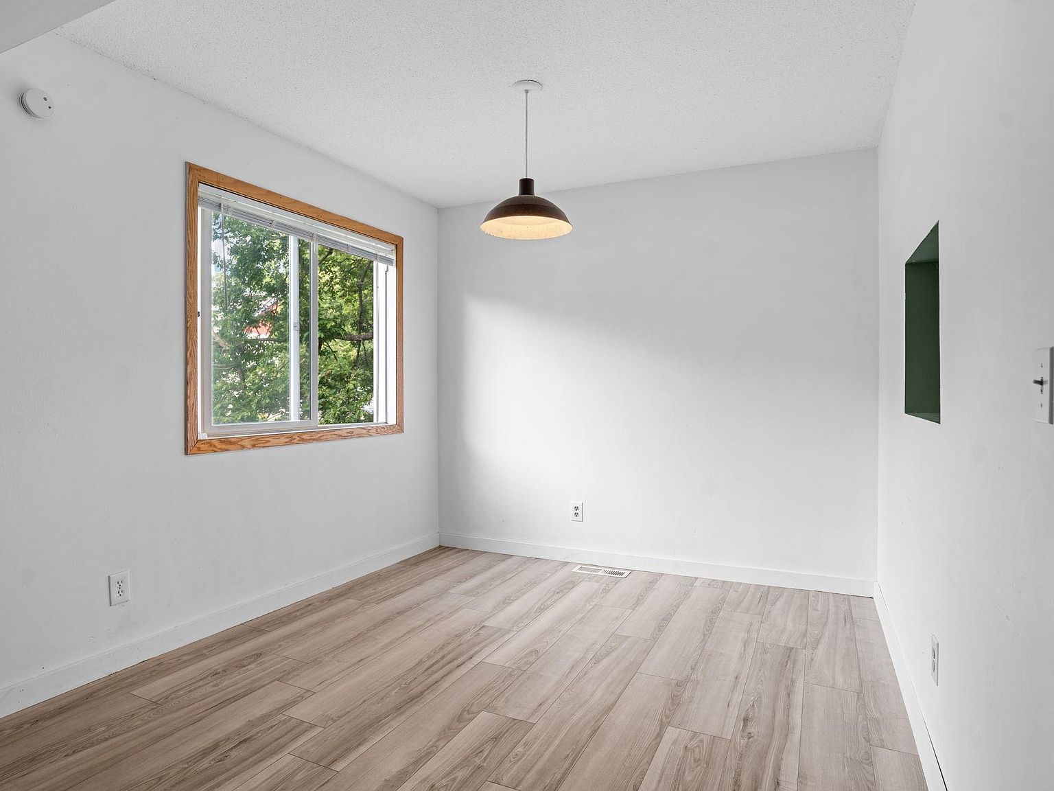 1040 13th Ave SE Minneapolis, MN 55414 - Thumbnail 5