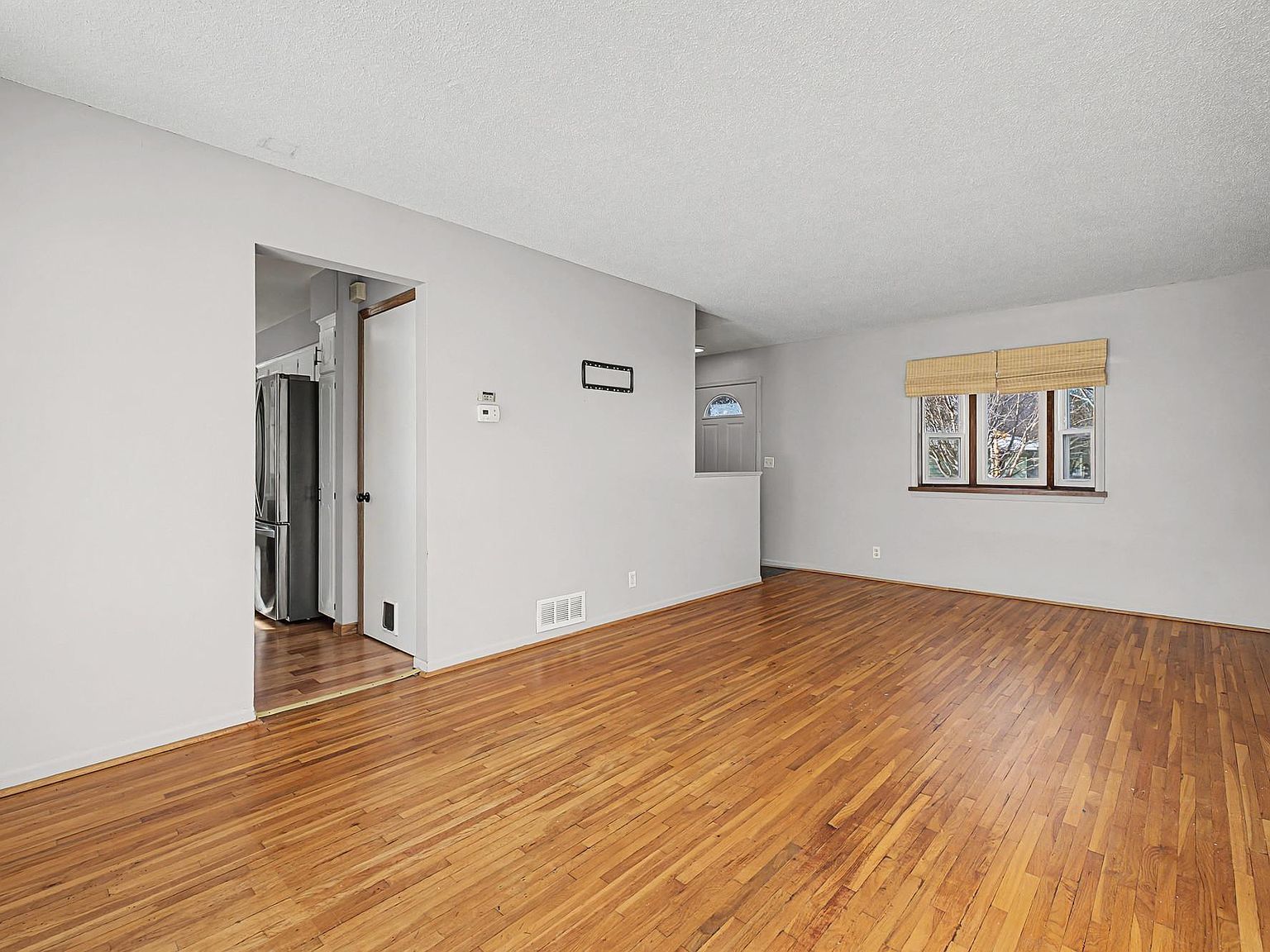 10551 President Dr NE Blaine, MN 55434 - Thumbnail 5