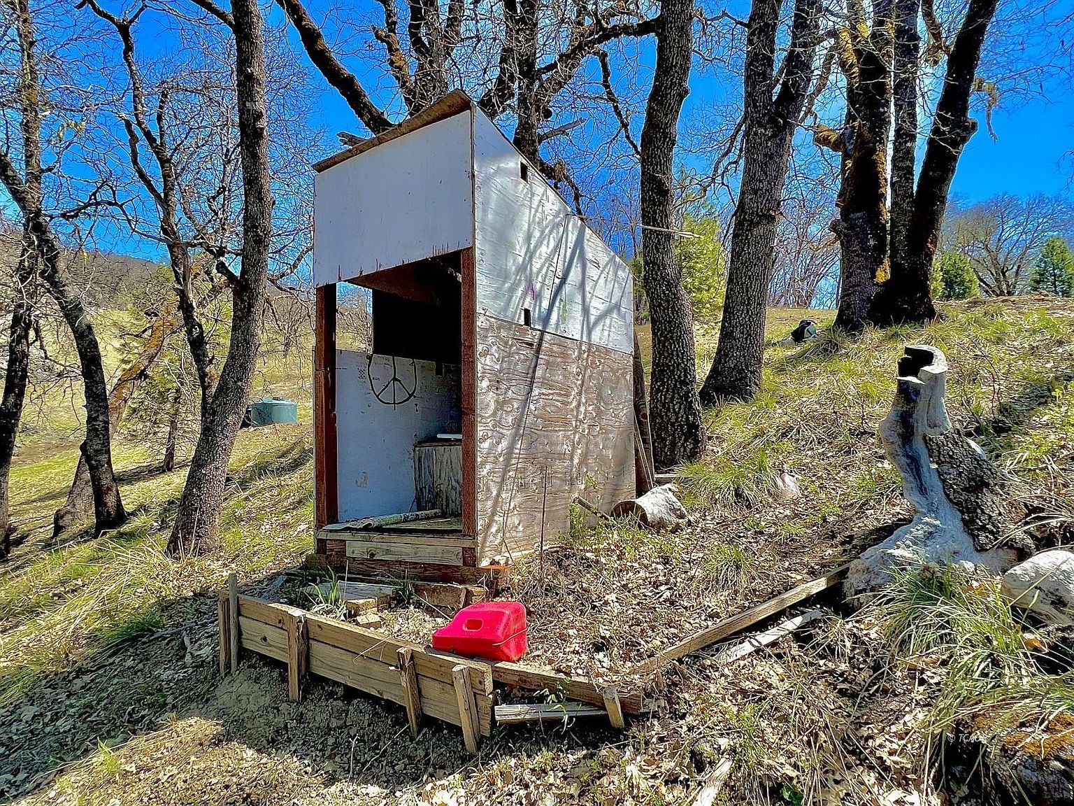 1786 County Line Creek Rd Bridgeville, CA 95526 - Thumbnail 5