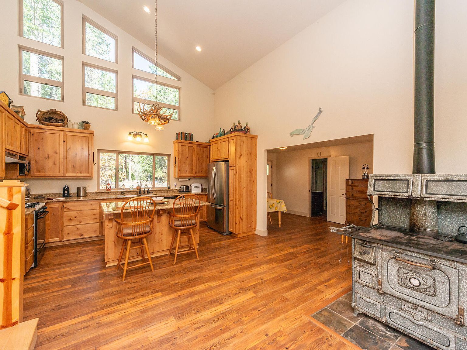 851 Mountain Aire Ln Trinity Center, CA 96091 - Thumbnail 5