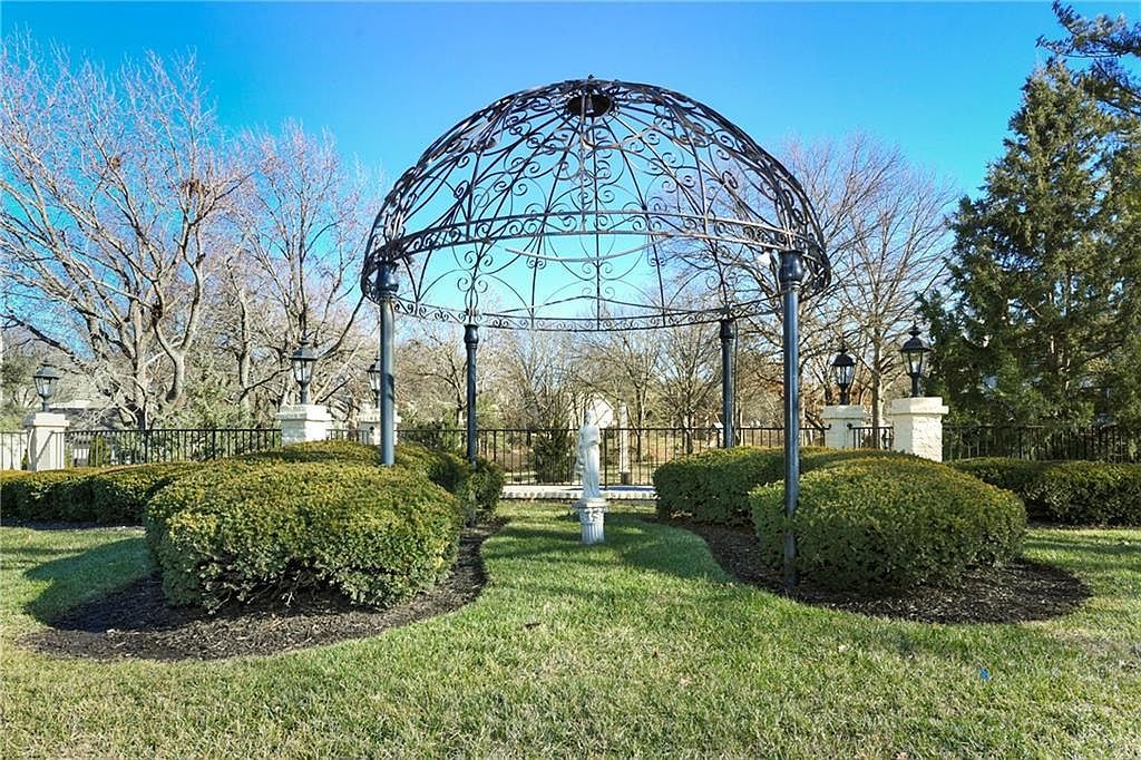 6708 W 109th St APT E Overland Park, KS 66211 - Thumbnail 5