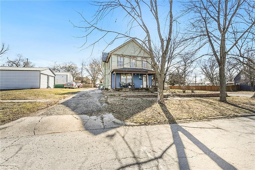 109 W Miami St NE Paola, KS 66071 - Thumbnail 5