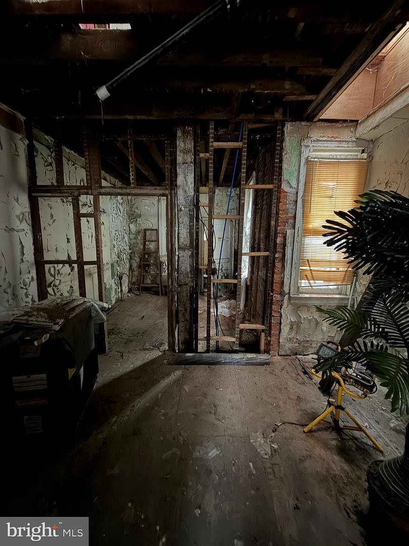 2832 W Harold St Philadelphia, PA 19132 - Thumbnail 5