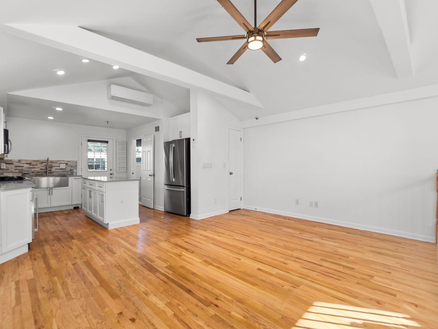 158 Wayne St APT 423A Jersey City, NJ 07302 - Thumbnail 5