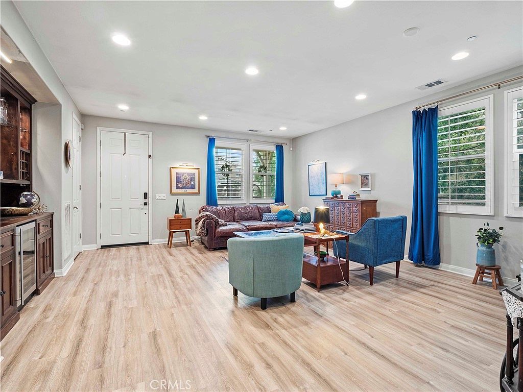 22458 Plantation Ct Santa Clarita, CA 91350 - Thumbnail 5