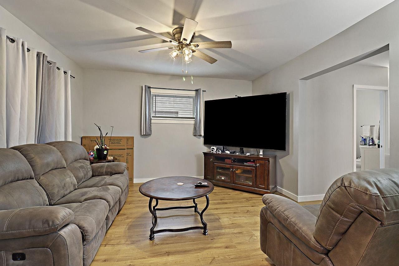 1501 73rd St Kenosha, WI 53143 - Thumbnail 5