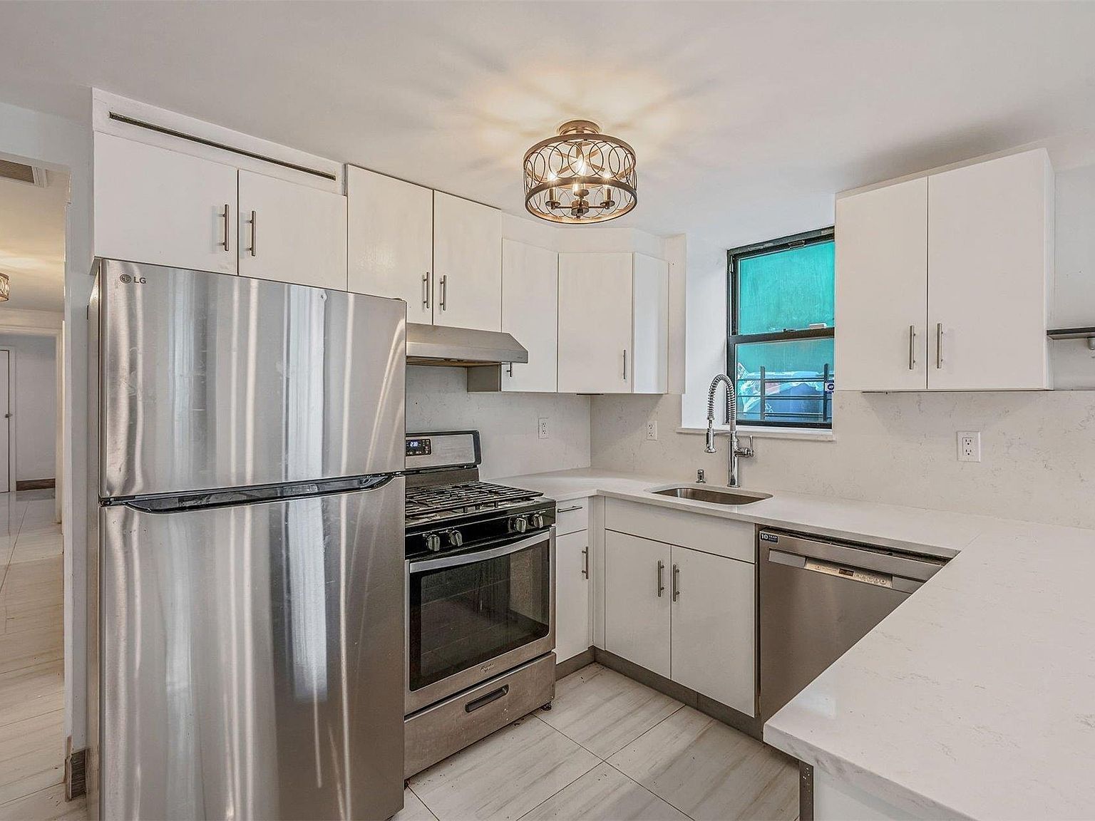 955 Tilden St Bronx, NY 10469 - Thumbnail 5