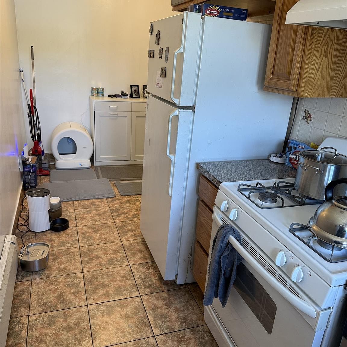 62-23 69th Pl, Flushing, NY, 11379 - Thumbnail 5