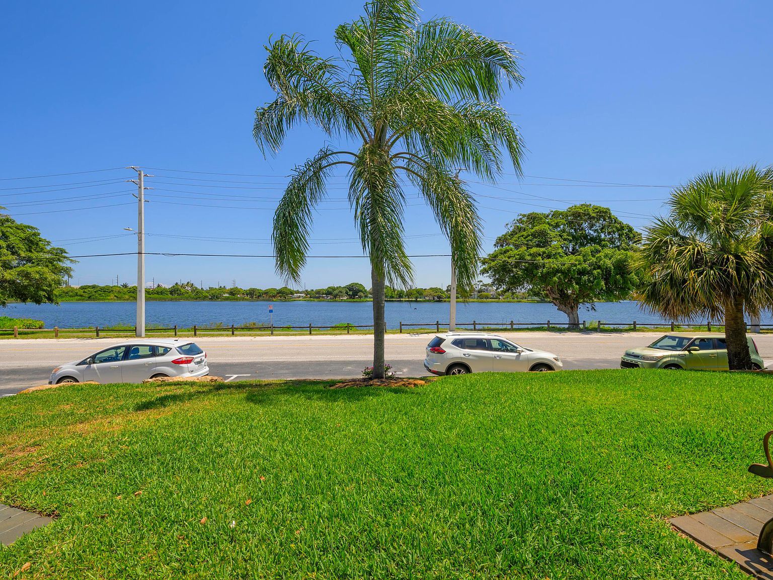 302 Lake Osborne Dr APT 4 Lake Worth, FL 33461 - Thumbnail 5