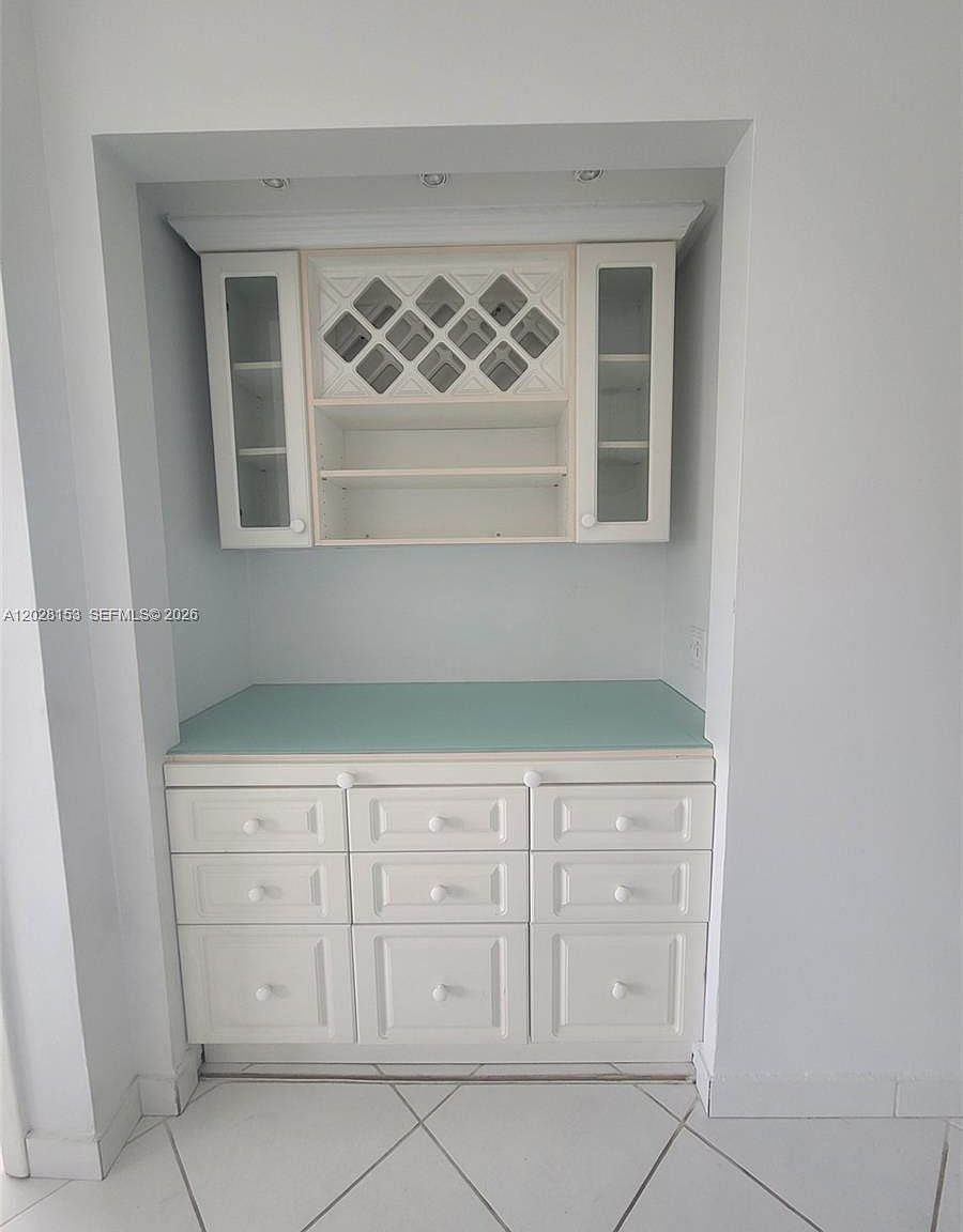 2600 Collins Ave APT 411 Miami Beach, FL 33140 - Thumbnail 5