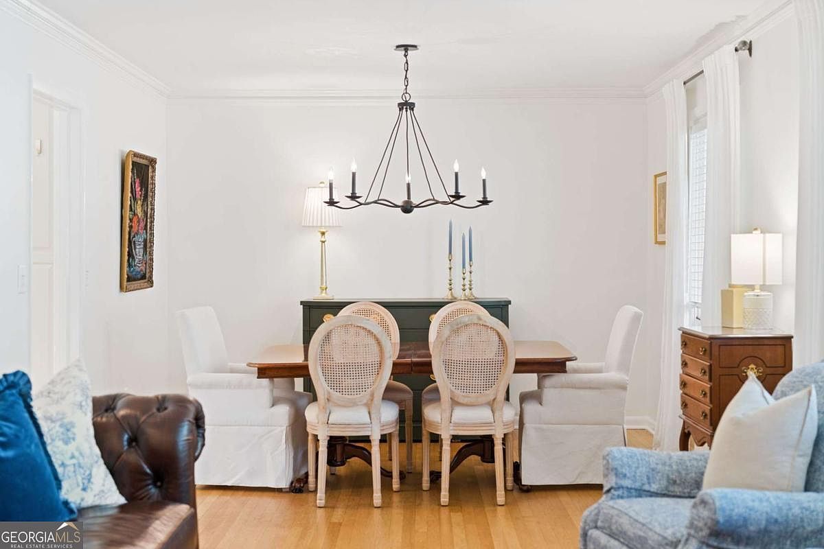 2011 Silvastone Dr Atlanta, GA 30345 - Thumbnail 5