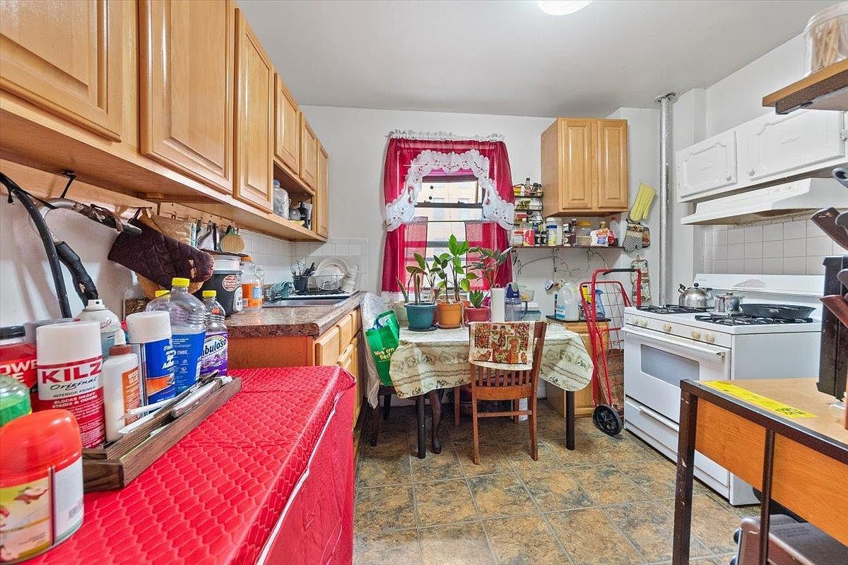 883 E 165th St APT 3B Bronx, NY 10459 - Thumbnail 5