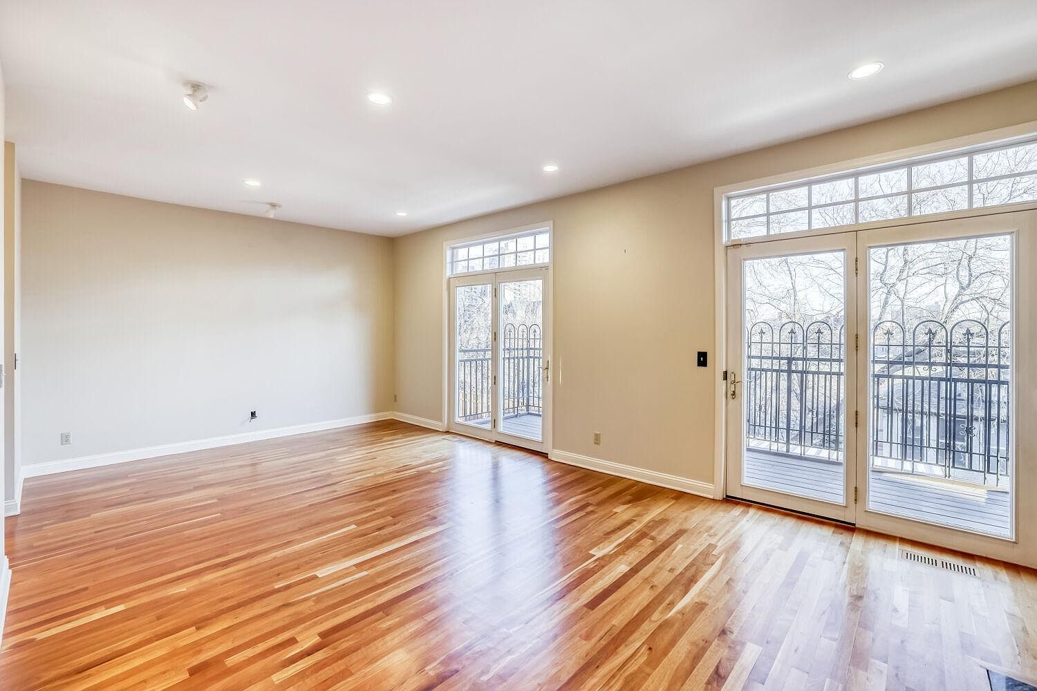 228 Ridgewood Ave Minneapolis, MN 55403 - Thumbnail 5