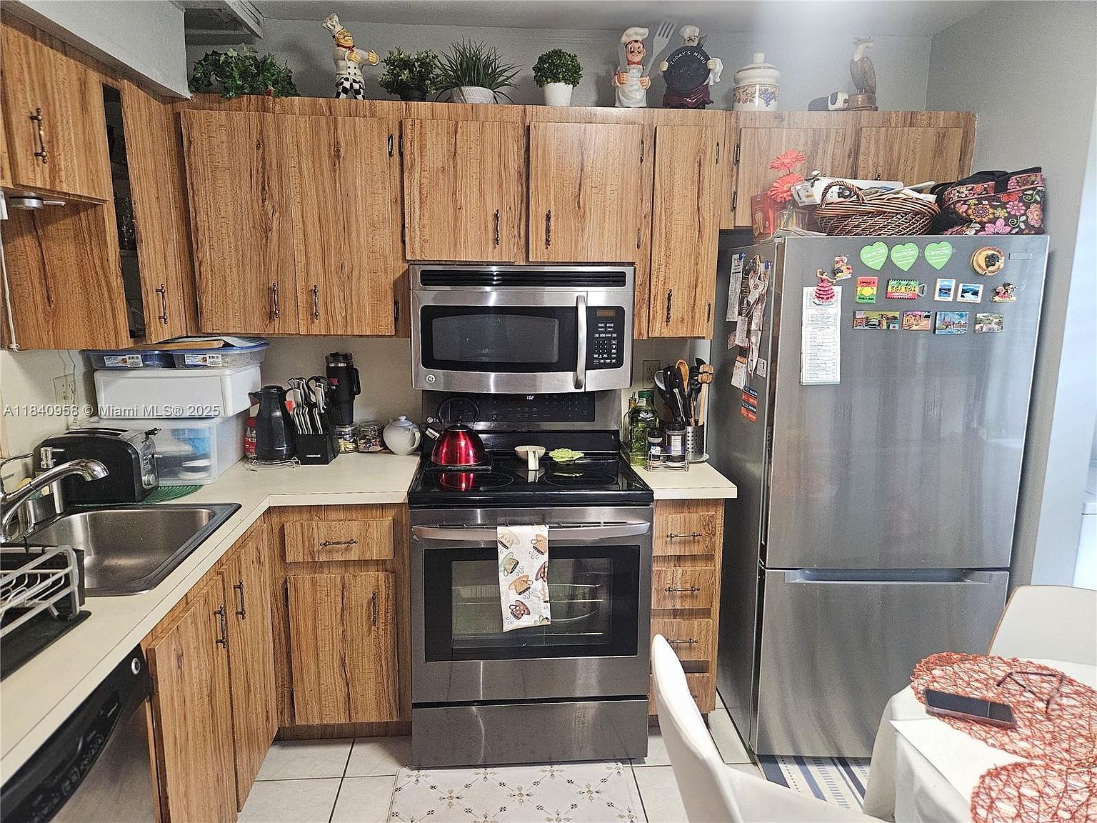 901 Colony Point Cir APT 408 Pembroke Pines, FL 33026 - Thumbnail 5