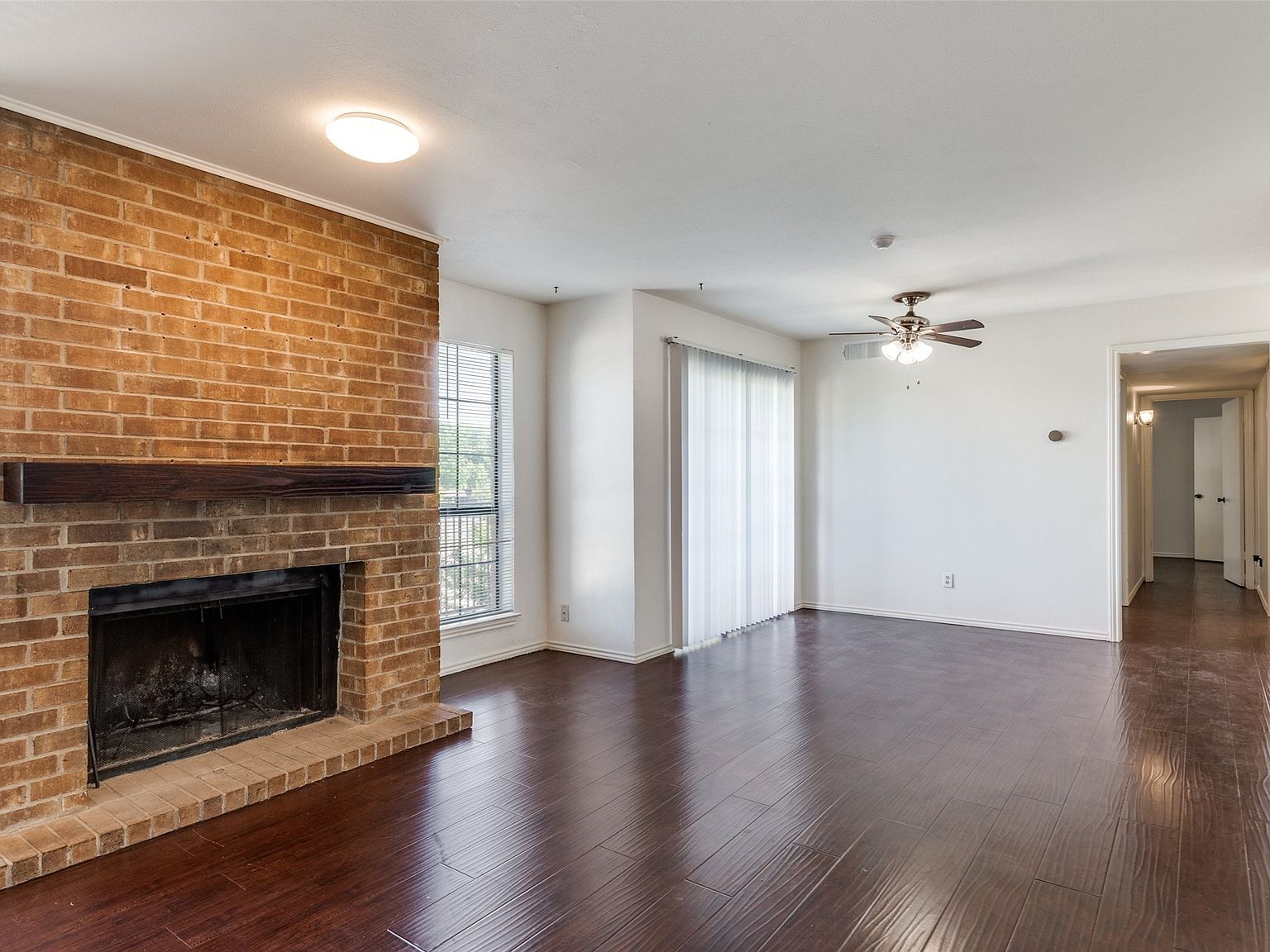 5902 Marvin Loving Dr APT 201 Garland, TX 75043 - Thumbnail 5