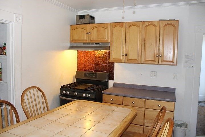 78 Grove St Gloucester, MA 01930 - Thumbnail 5