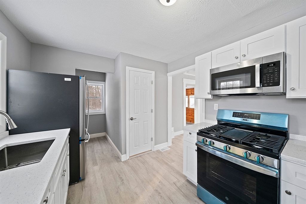 300 West St Weymouth, MA 02188 - Thumbnail 5