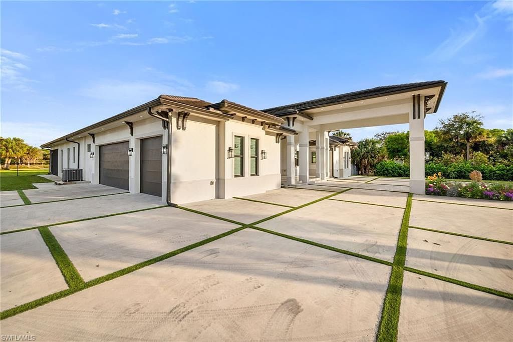 866 12th St NE Naples, FL 34120 - Thumbnail 5