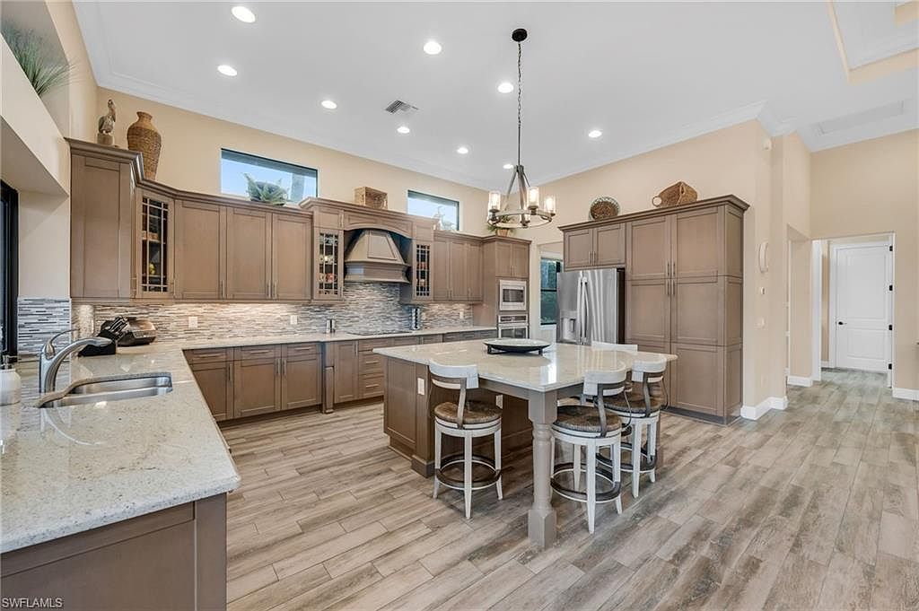 12402 Lockford Ln Naples, FL 34120 - Thumbnail 5