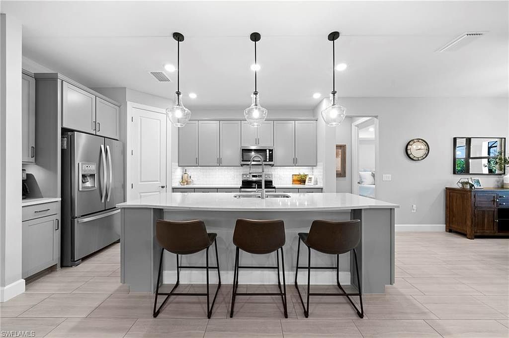 19852 Beechcrest Pl Estero, FL 33928 - Thumbnail 5