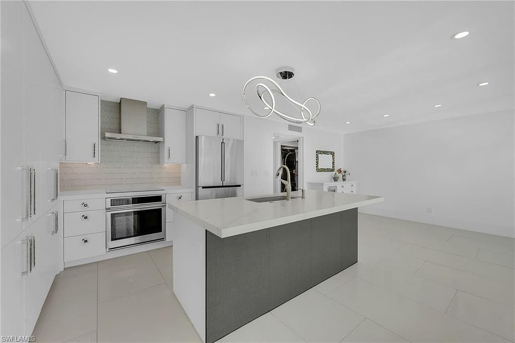 2800 Gulf Shore Blvd N APT 101 Naples, FL 34103 - Thumbnail 5