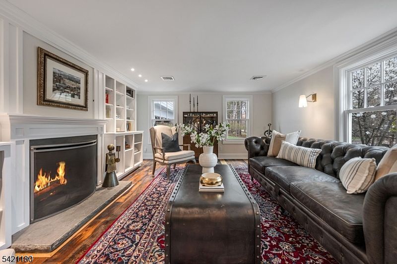 241 Grove St Ramsey, NJ 07446 - Thumbnail 5