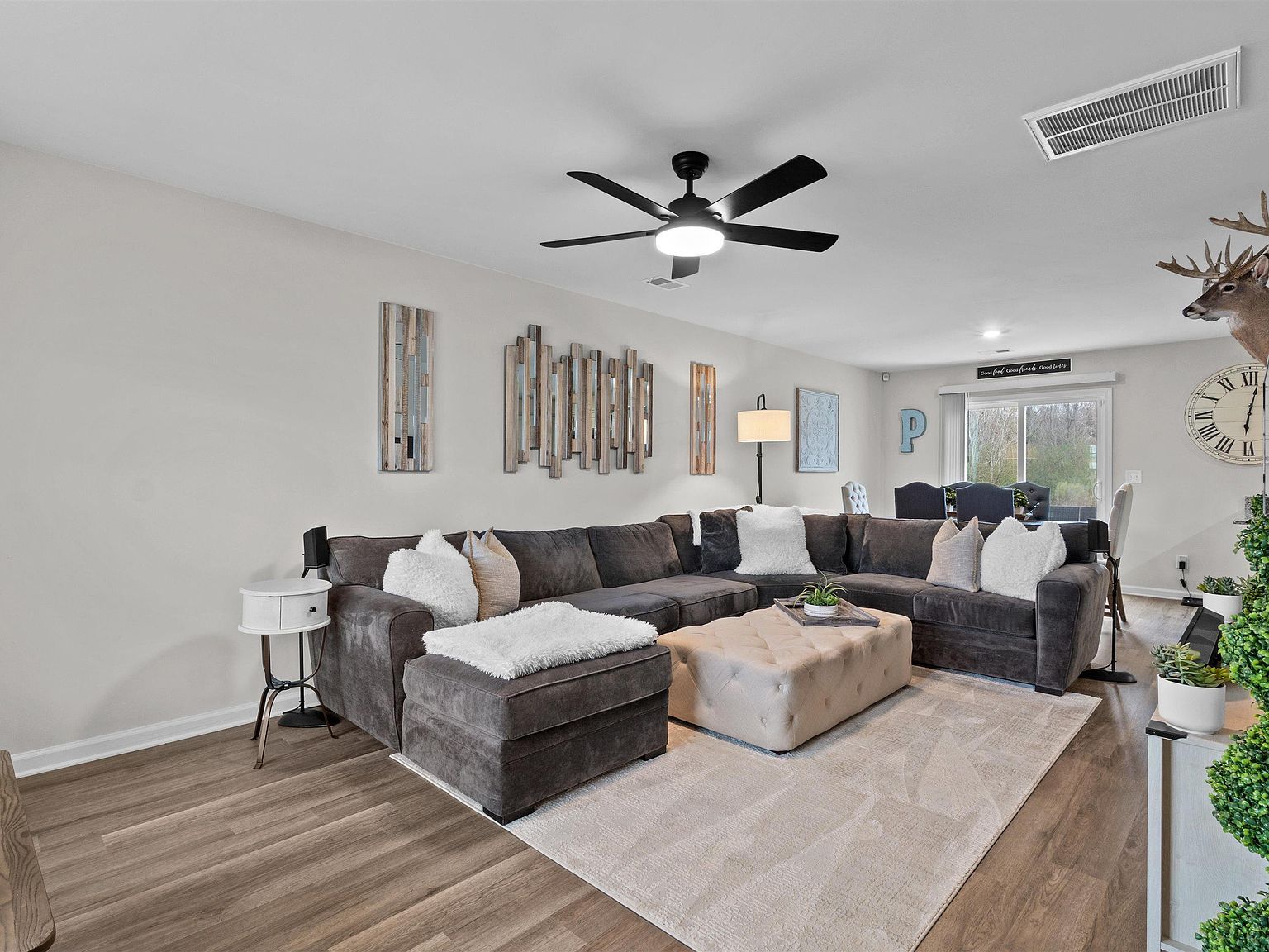 401 Middlebury Ln Hopkins, SC 29061 - Thumbnail 5