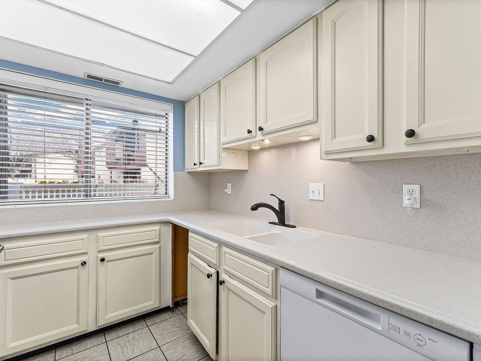 325 E 2550 N APT 22 North Ogden, UT 84414 - Thumbnail 5