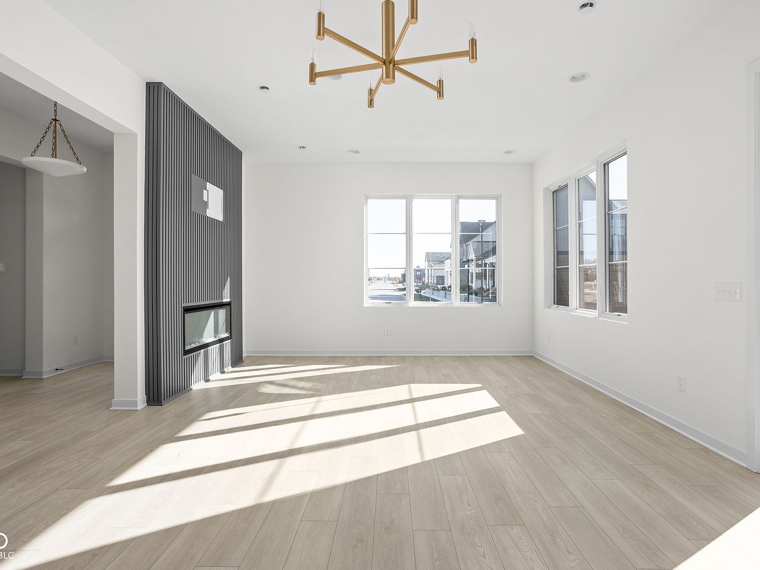 1675 Coach Dr Westfield, IN 46074 - Thumbnail 5