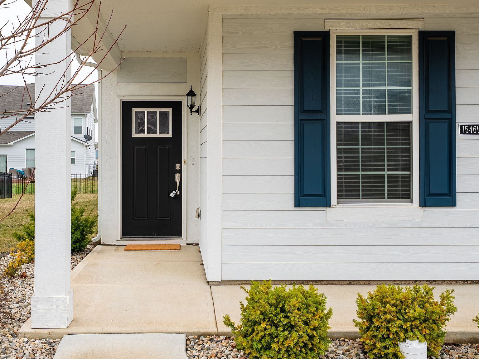 15469 Eastpark Cir W Fishers, IN 46037 - Thumbnail 5