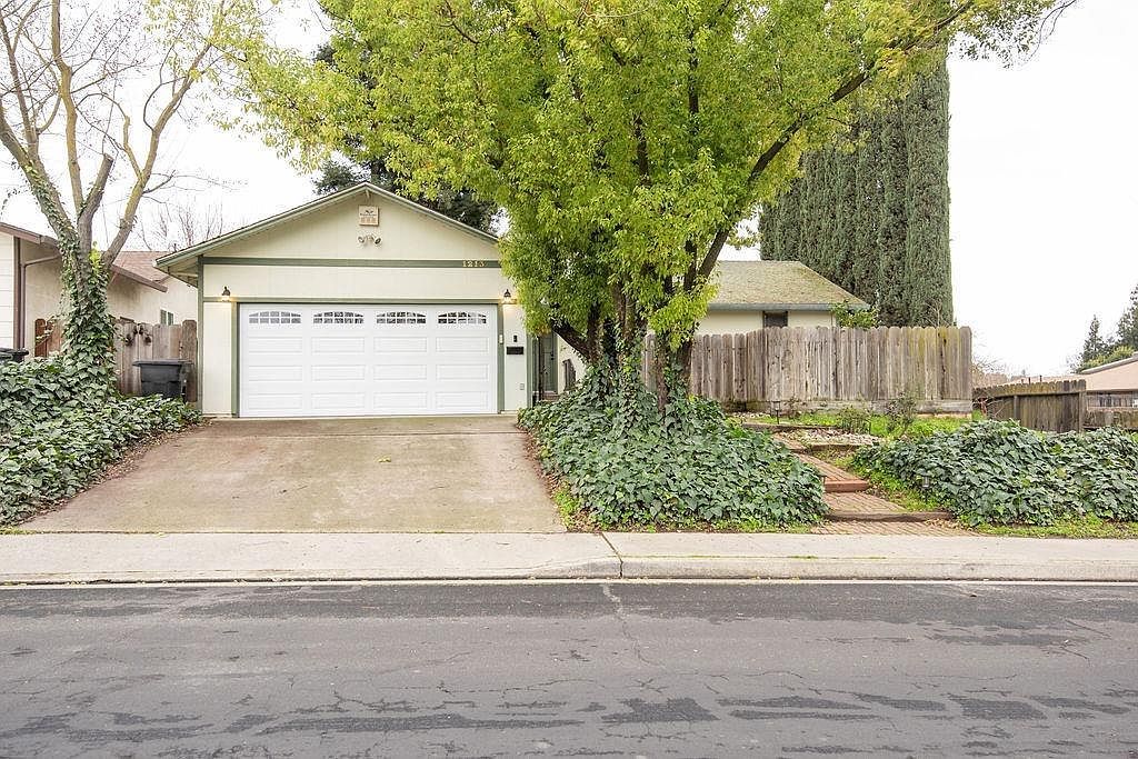 1213 E A St Oakdale, CA 95361 - Thumbnail 5