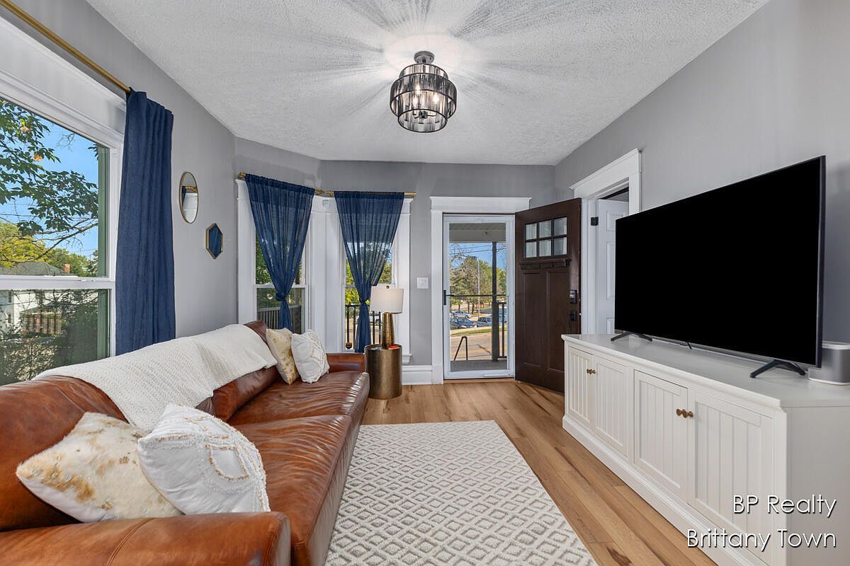 310 Sweet St NE Grand Rapids, MI 49505 - Thumbnail 5