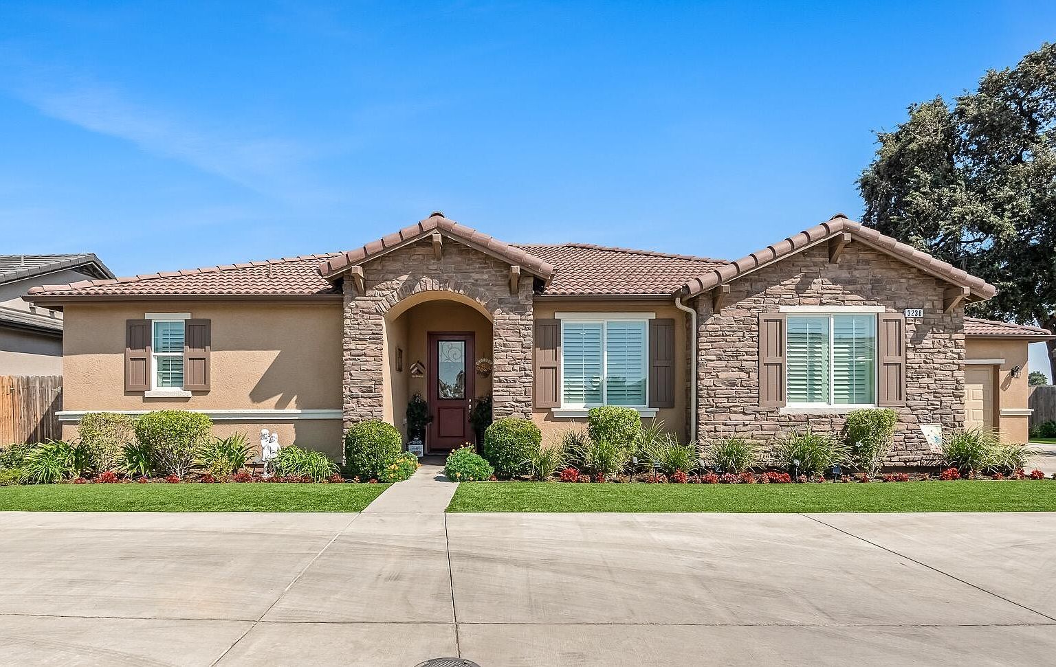 3238 N Rova Ct Visalia, CA 93291 - Thumbnail 5