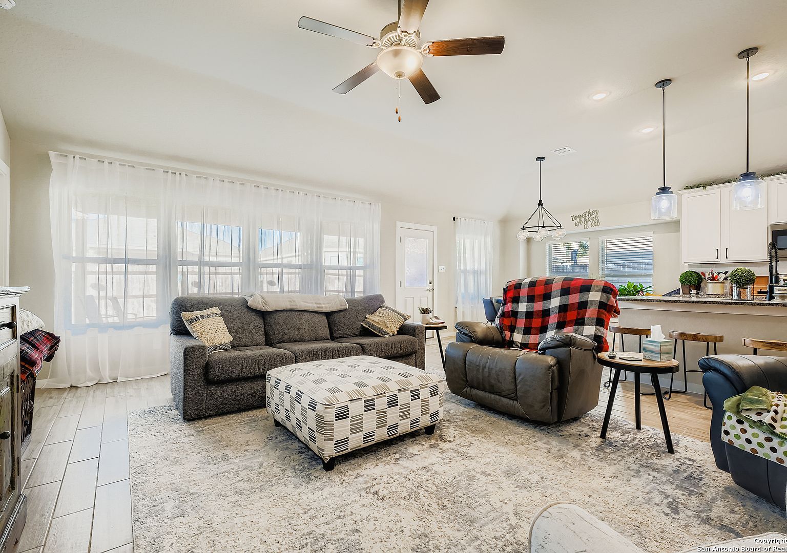 1100 River Wood Seguin, TX 78155 - Thumbnail 5