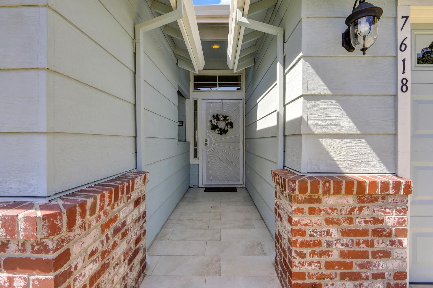 7618 Sunvaught Ln Sacramento, CA 95828 - Thumbnail 5