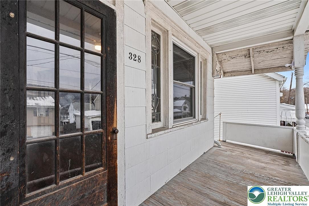 328 W Abbott St Lansford, PA 18232 - Thumbnail 5