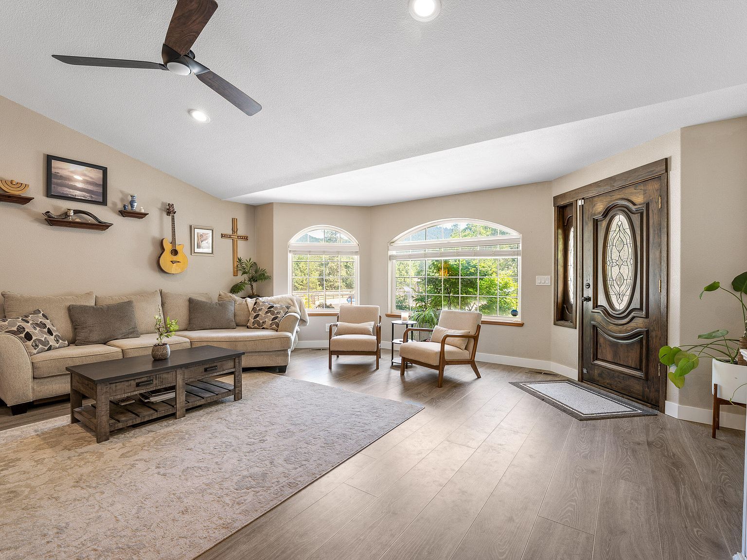 5851 Hugo Rd Grants Pass, OR 97526 - Thumbnail 5