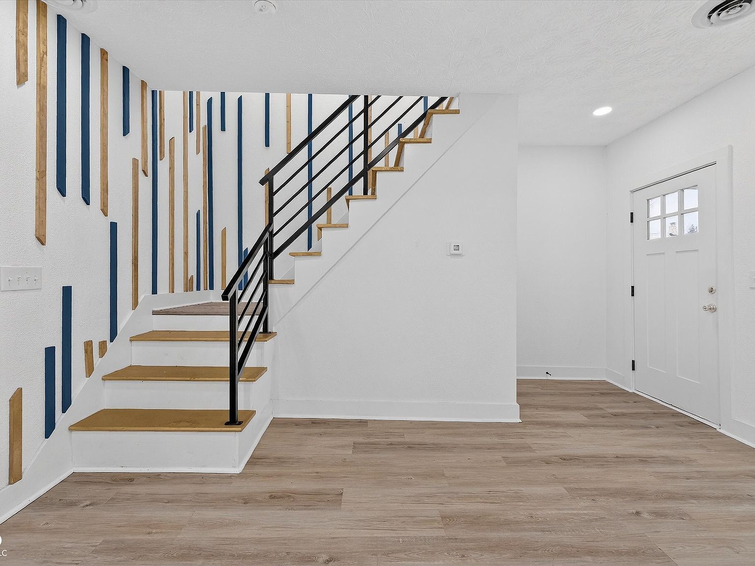 1549 Harlan St Indianapolis, IN 46203 - Thumbnail 5