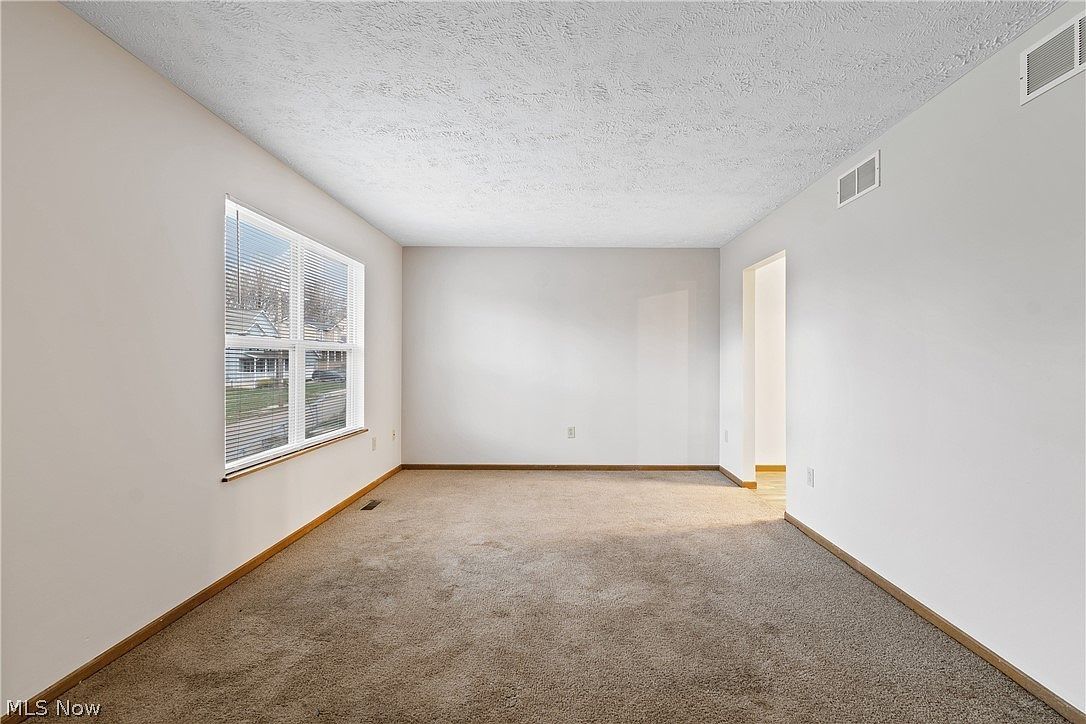 103 W Crosier St Akron, OH 44311 - Thumbnail 5