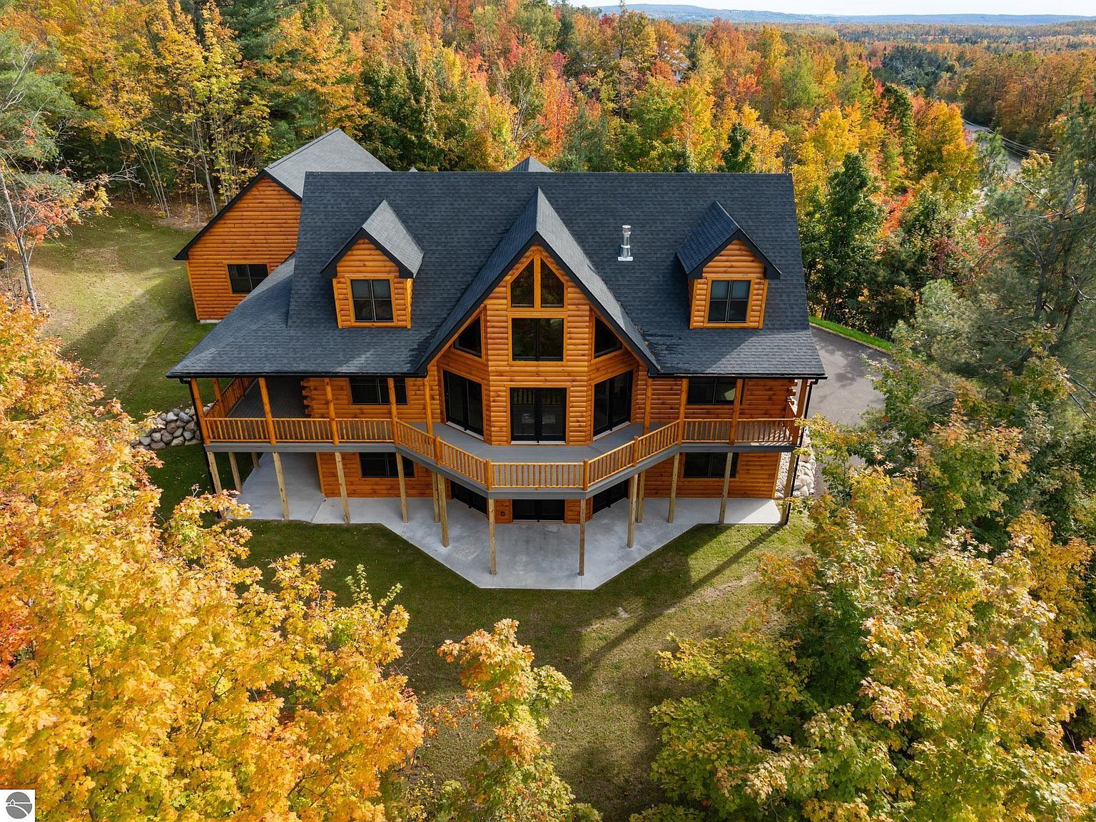 6755 S Pleasantview Rd Harbor Springs, MI 49740 - Thumbnail 5