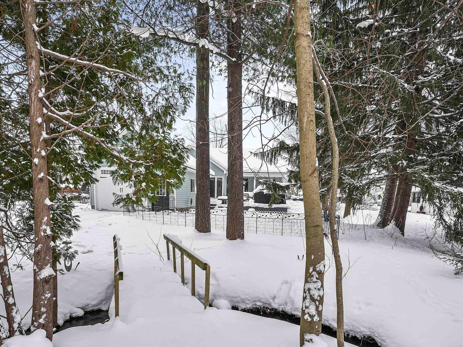 227 Monroe St Traverse City, MI 49684 - Thumbnail 5