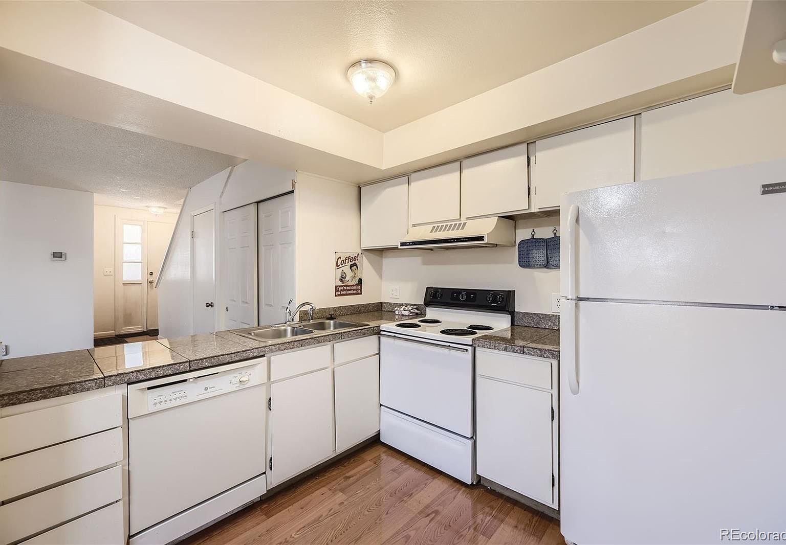 2604 S Xanadu Way UNIT B Aurora, CO 80014 - Thumbnail 5