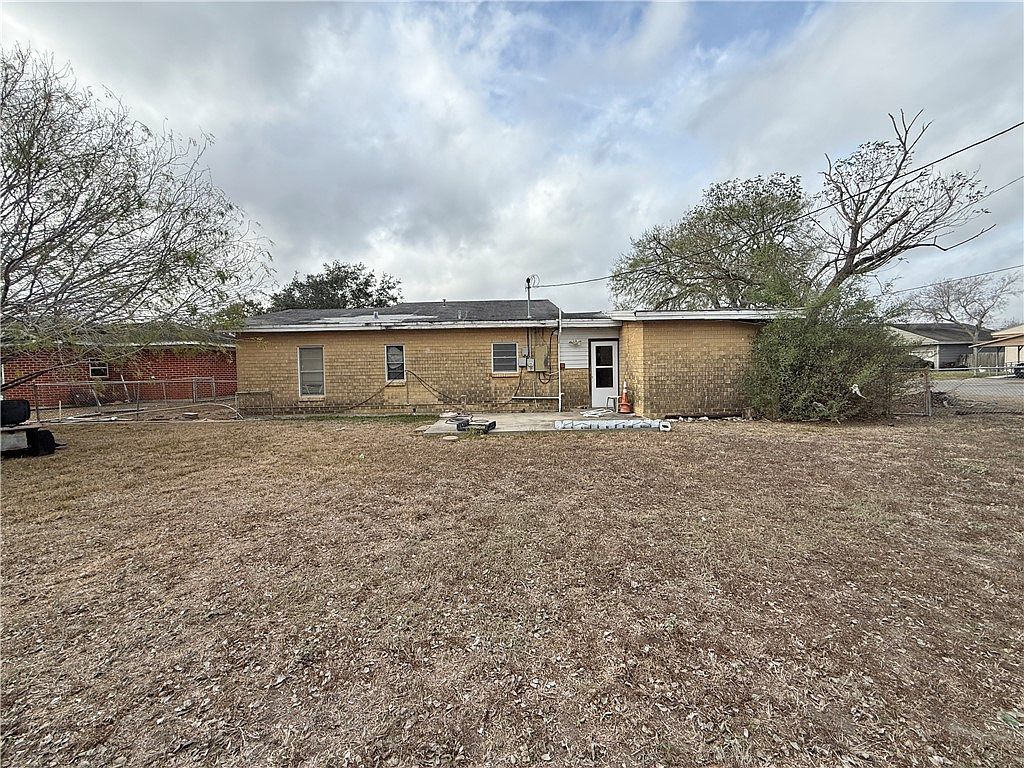 1102 Lawndale Dr Kingsville, TX 78363 - Thumbnail 5