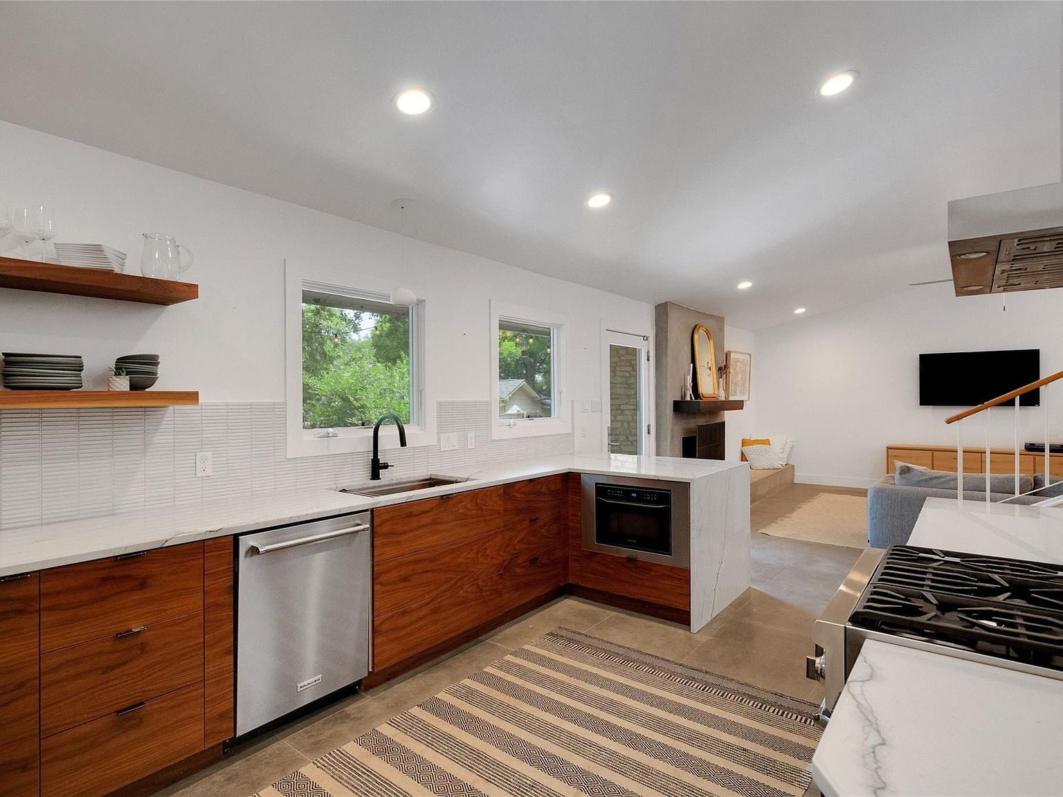 2502 Side Cv Austin, TX 78704 - Thumbnail 5