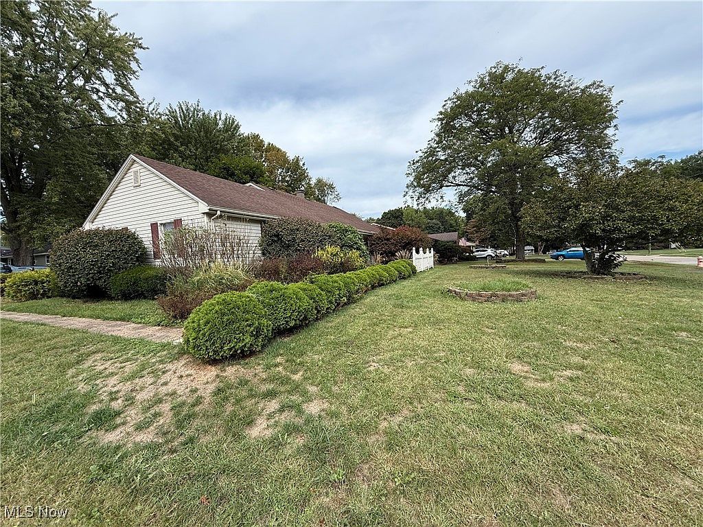 3296 Cricket Dr Youngstown, OH 44511 - Thumbnail 5