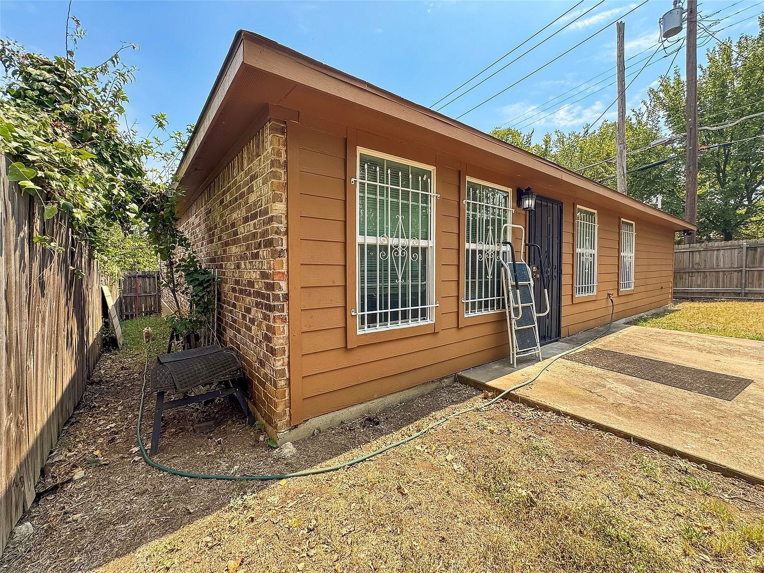 2015 Harlandale Ave Dallas, TX 75216 - Thumbnail 5