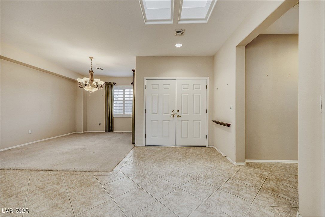 2585 Forest City Dr Henderson, NV 89052 - Thumbnail 5